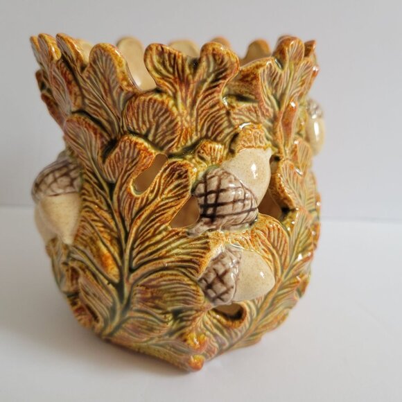 Handcrafted Ceramic Leaf & Acorn Candle Holder - Picture 4 of 12